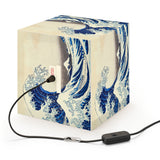 The Great Wave Cube Lamp – LED Art Décor Light Featuring Hokusai’s Iconic Masterpiece